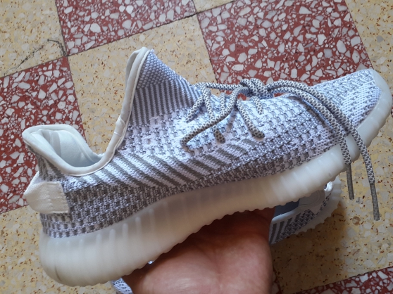 Annonce occasion, vente ou achat 'Adidas yeezy 350 pointure 42 .'