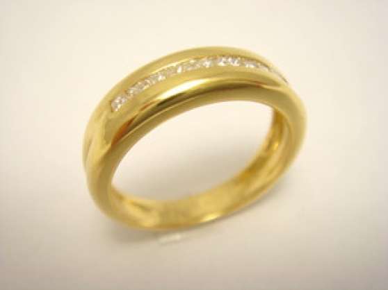 Annonce occasion, vente ou achat 'Alliance Mariage 11 DIAMANT Carrs (tail'