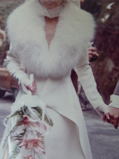 Annonce occasion, vente ou achat 'Col fourrure Renard blanc robe de mariag'