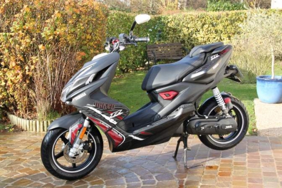 Annonce occasion, vente ou achat 'YAMAHA AEROX 50 NAKED'