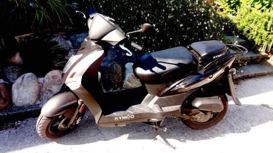 Annonce occasion, vente ou achat 'scooter kymko 50 noir'