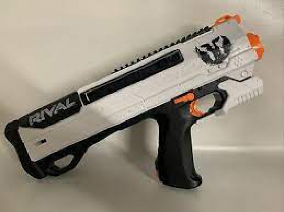 Annonce occasion, vente ou achat 'PISTOLET NERF HELIOS XVIII PHANTOM CORPS'