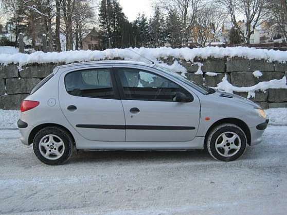 Annonce occasion, vente ou achat 'PEUGEOT 206 1.4 HDi Executive 5p Grise'