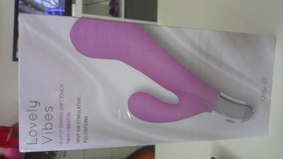 Gode avec stimulateur de clitoris