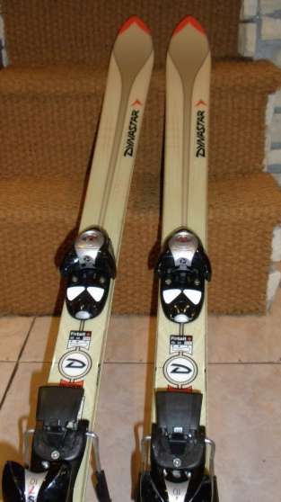 Annonce occasion, vente ou achat 'Vends skis semi-paraboliques INTUITIV DY'