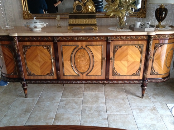 Annonce occasion, vente ou achat 'Bahut & table Louis XVI sign'