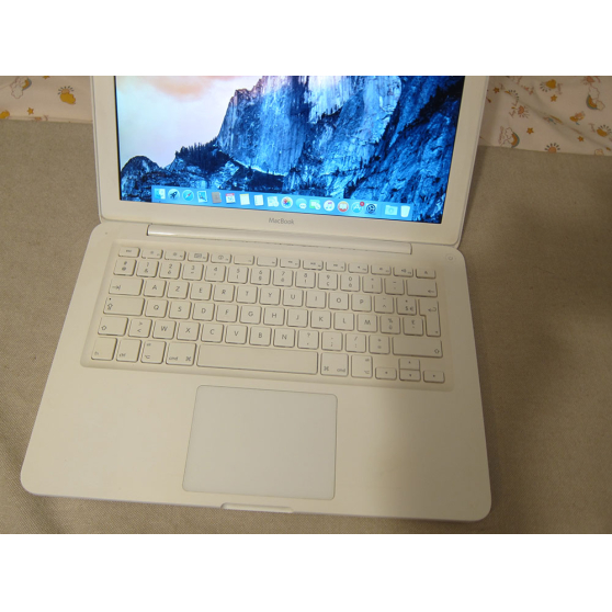 MacBook blanc 13" HD 320/2Go 2.4 GHz