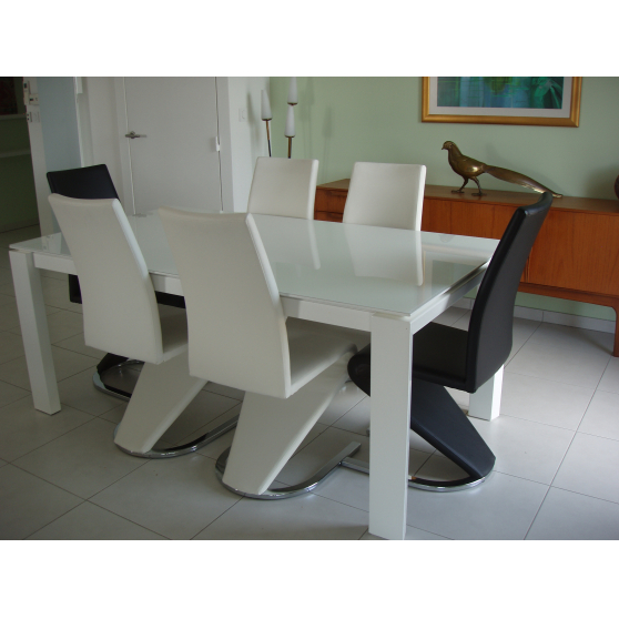 Annonce occasion, vente ou achat '6 chaises modernes de salle  manger'