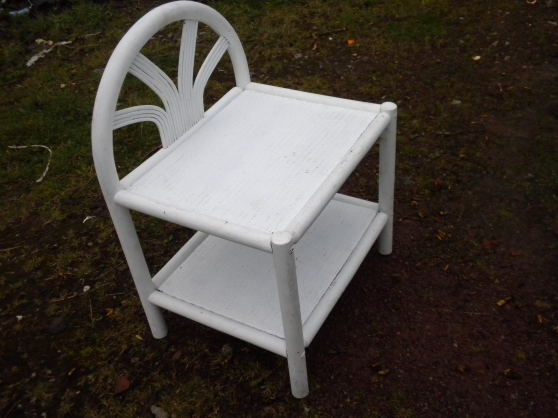 Table de nuit ou autre utiisation, livré