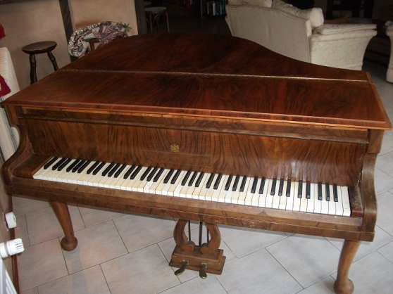 Annonce occasion, vente ou achat 'Baby Grand Piano'