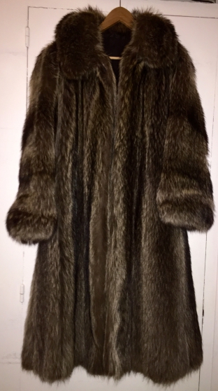 Annonce occasion, vente ou achat 'Manteau de fourrure de marmotte'