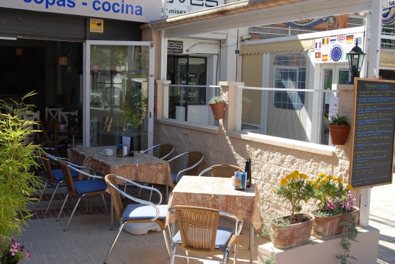 café bar situé à calpe - costa blanca
