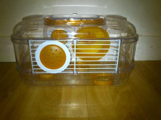Annonce occasion, vente ou achat 'Vend cage pour hamster TRANSPORTABLE'