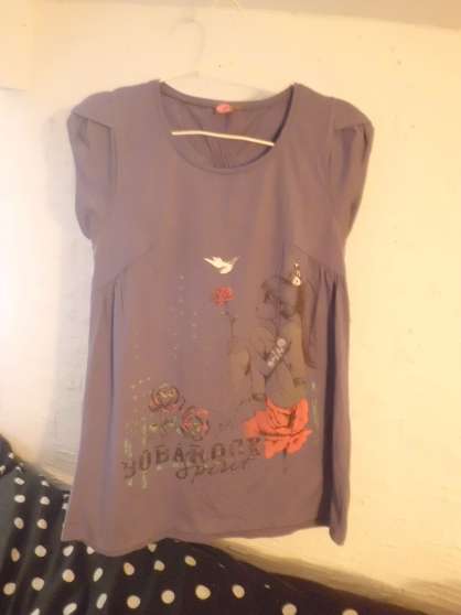 Annonce occasion, vente ou achat 'T-shirt fille 12-14 ans violet.'