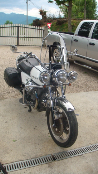 Moto Guzzy 850 California