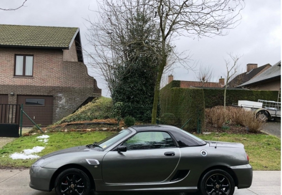 Annonce occasion, vente ou achat 'Cabriolet MG TF gris'