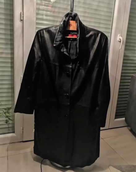 vend jolie manteau en cuir noir