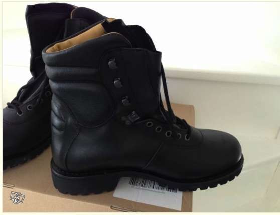 Annonce occasion, vente ou achat 'Chaussures commando NEUF 44'