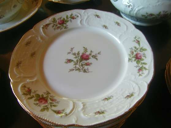 SERVICE DE TABLE PORCELAINE ROSENTHAL