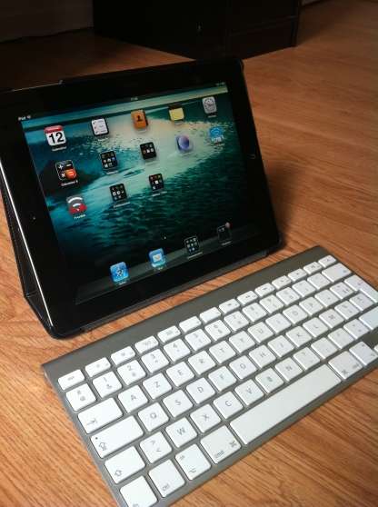 Annonce occasion, vente ou achat 'IPAD 3 Wifi + Clavier Apple comme neufs'