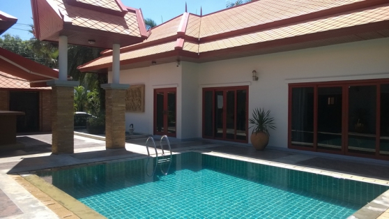 Villa avec piscine et 3 chambres à Phuke