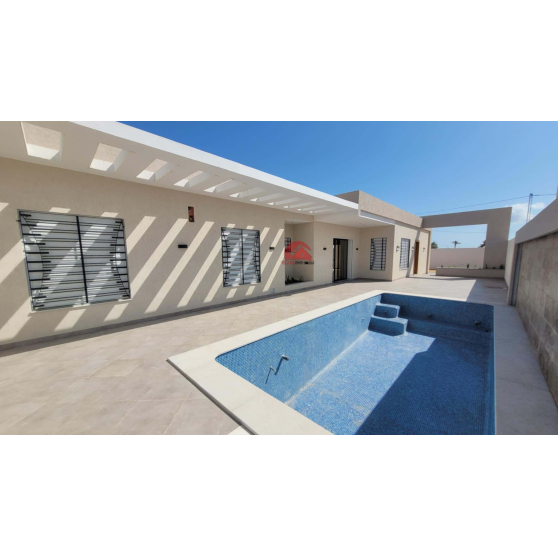 VILLA PLAIN-PIED AVEC PISCINE À DJERBA