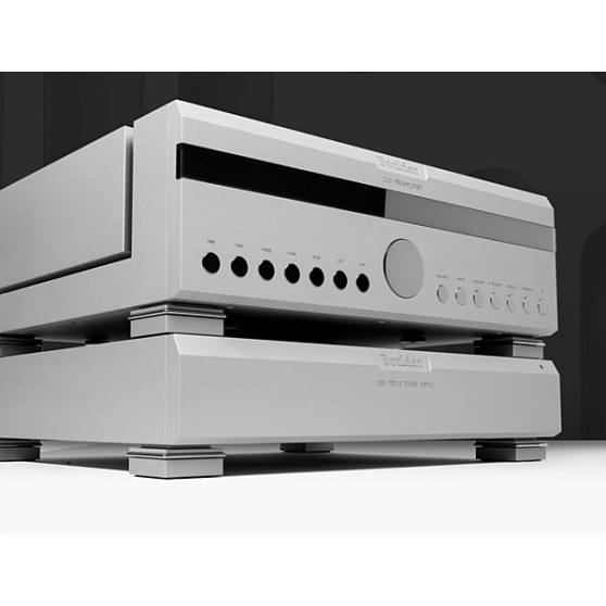 Boulder 2110 Preamplifier