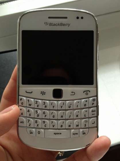 Annonce occasion, vente ou achat 'BlackBerry Bold 9900 8 Go DEBLOQUE Rsea'