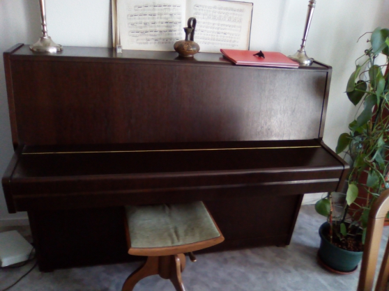 Annonce occasion, vente ou achat 'Vend Piano droit Rsler'