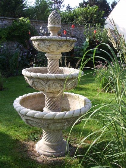 Annonce occasion, vente ou achat 'fontaine en pierre reconstitue'