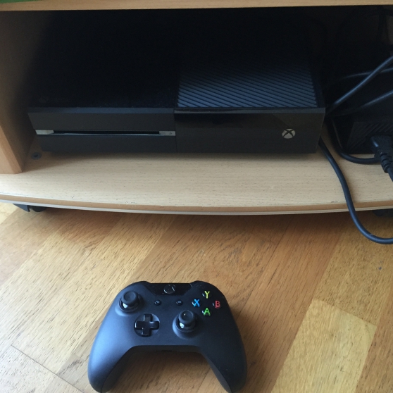 Annonce occasion, vente ou achat 'Xbox one + Kinect + jeux + 1 manette'