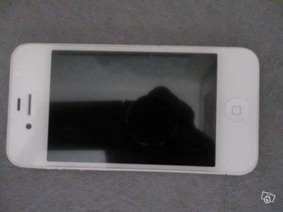 Annonce occasion, vente ou achat 'Iphone 4s blanc presque neuf 16GO'