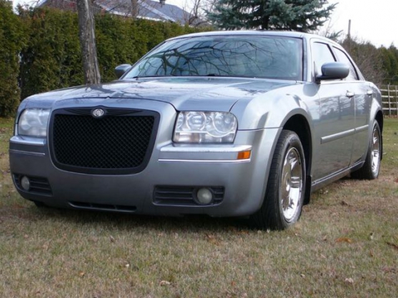 Annonce occasion, vente ou achat '2009 Chrysler 300 LIMITED (300C 300M)'