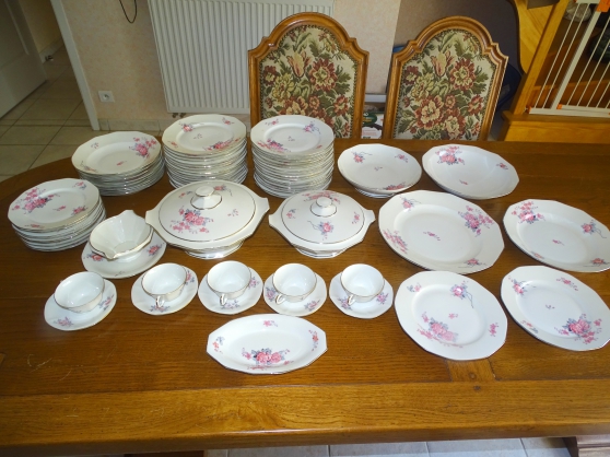Annonce occasion, vente ou achat 'Vaisselle Porcelaine LIMOGES Estampill'