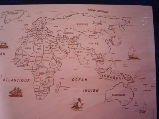Annonce occasion, vente ou achat 'Puzzle Artisanal Carte du Monde'