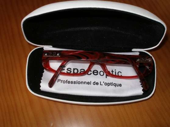 Annonce occasion, vente ou achat 'lunette D&G rouge en tres bon etat'