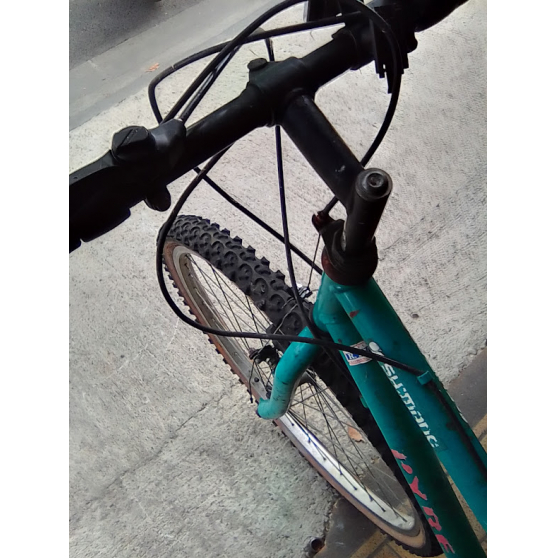 vélo style VTT de marque SHIMANO - Photo 1