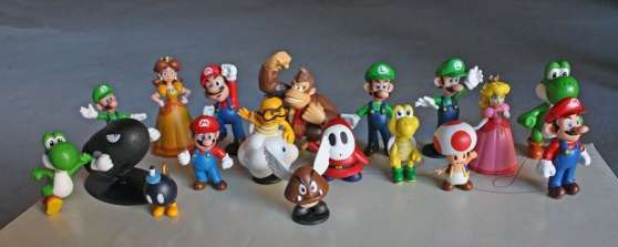 Lot de 18 Figurines Mario