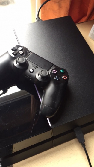 Annonce occasion, vente ou achat 'PLAYSTATION 4 SLIM'