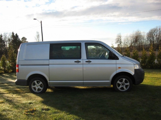 Annonce occasion, vente ou achat 'Volkswagen Transporter 9 places 2.5 TDI'