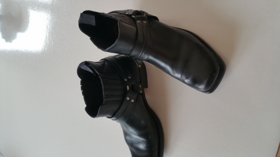 Annonce occasion, vente ou achat 'BOTTINES HOMMES MAYURA'