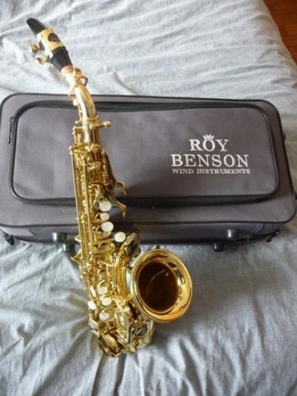 Saxophone soprano d\'étude Roy Benson ver