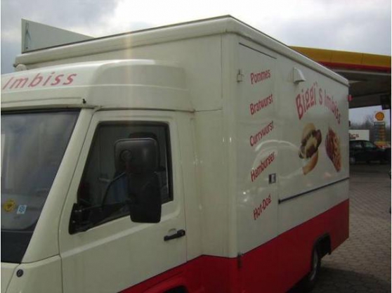 Annonce occasion, vente ou achat 'Camion Snack Mercedes Benz MB 100'