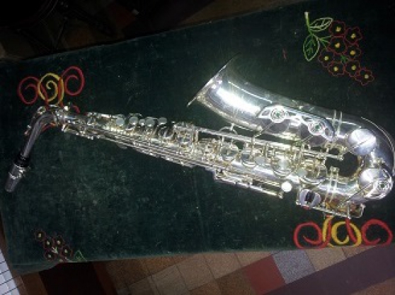 Annonce occasion, vente ou achat 'Saxophone Alto Pierret Argent'