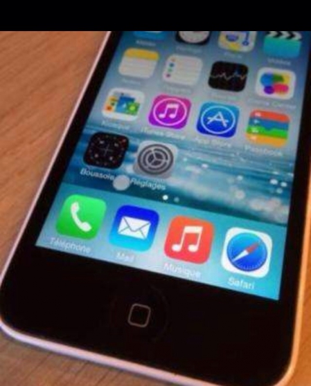 iPhone 5c blanc débloqué tout opérateur
