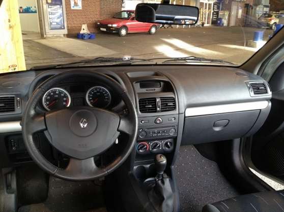 Annonce occasion, vente ou achat 'Renault Clio 1.2 16V RSAVG INCL'