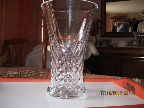 Annonce occasion, vente ou achat 'tres beau vase cristal d arque'