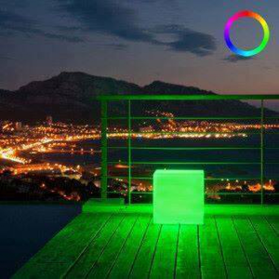 Annonce occasion, vente ou achat 'Cube Lumineux multicolore 40 cm neuf'