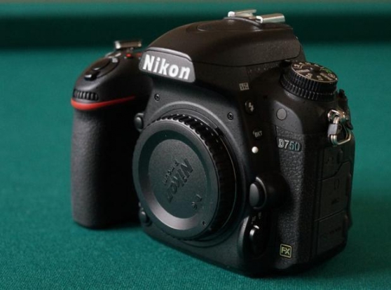 Nikon D750 boîtier nu impeccable, comple