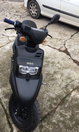 Scooter MBK Booster noir mate